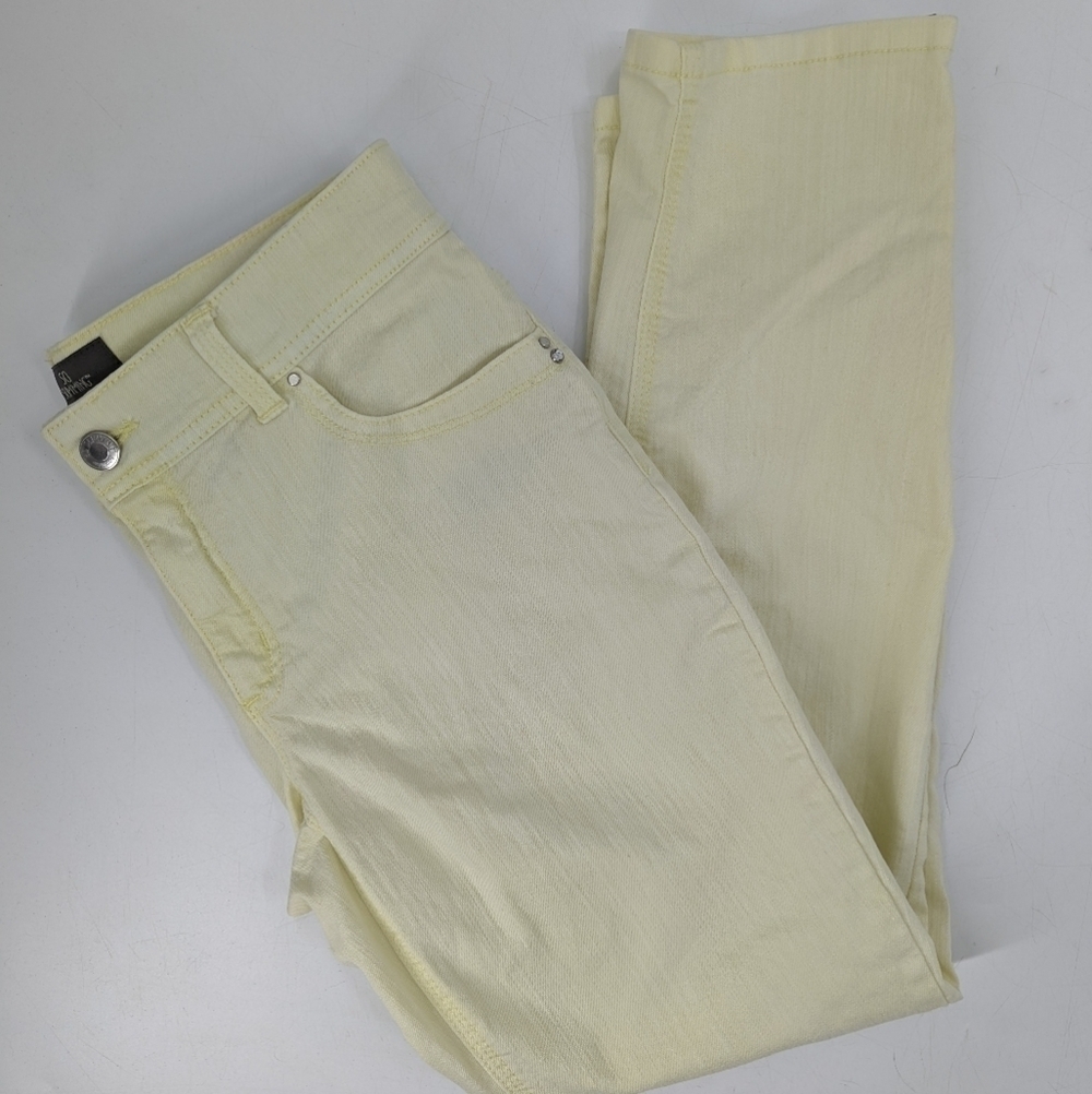 CHICO'S So Slimming Zippered Ankle Jeans
